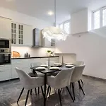 Stunning 3Br - Balcony Overlooking Calea Victoriei