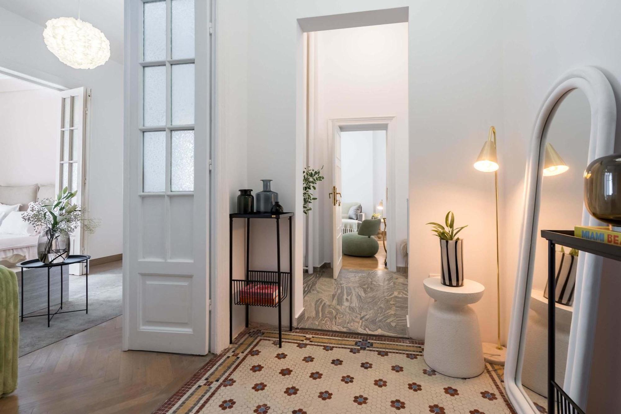 Stunning 3br - Balcony Overlooking Calea Victoriei Apartament Bucureşti