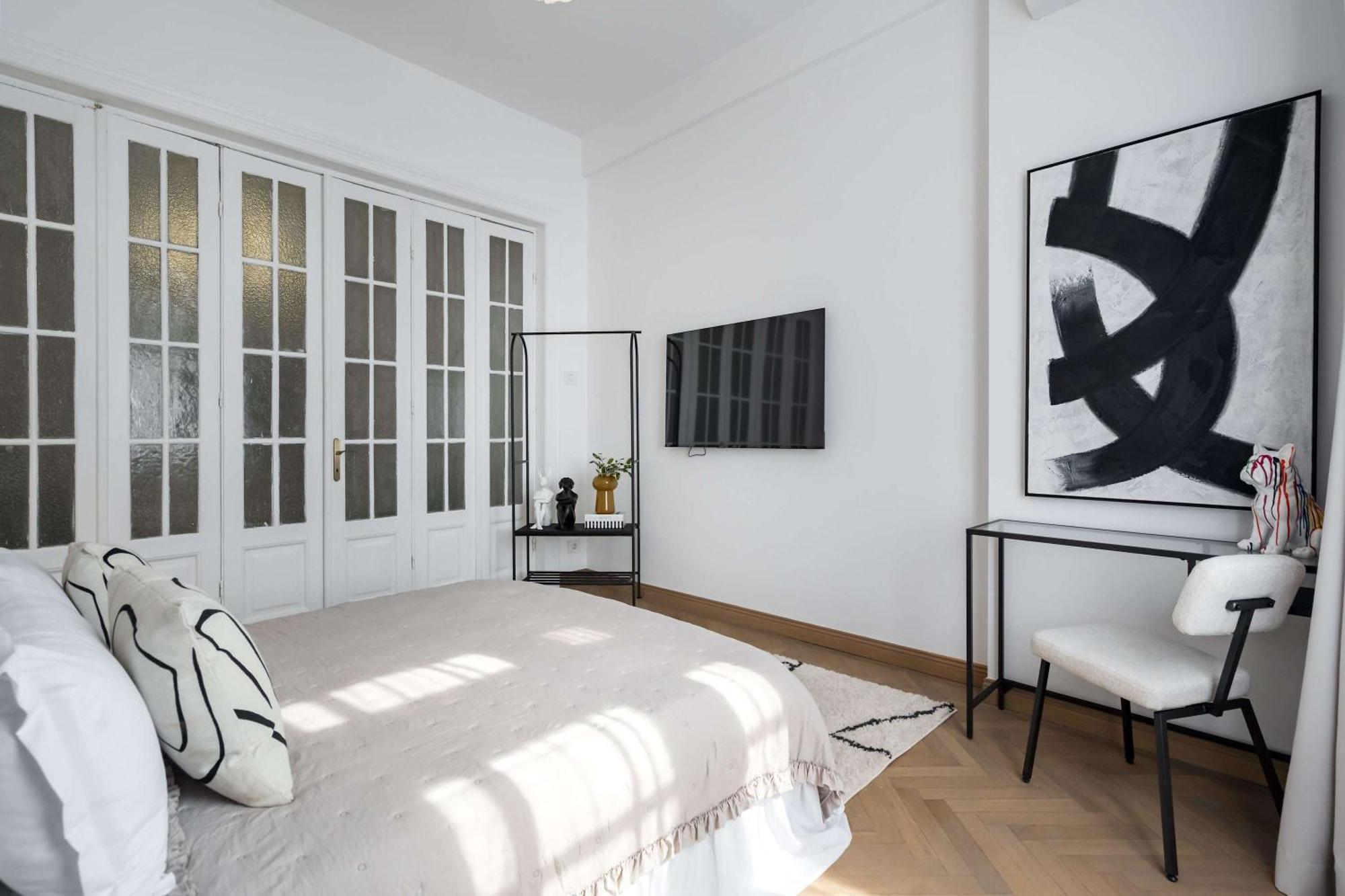 Apartament Stunning 3br - Balcony Overlooking Calea Victoriei