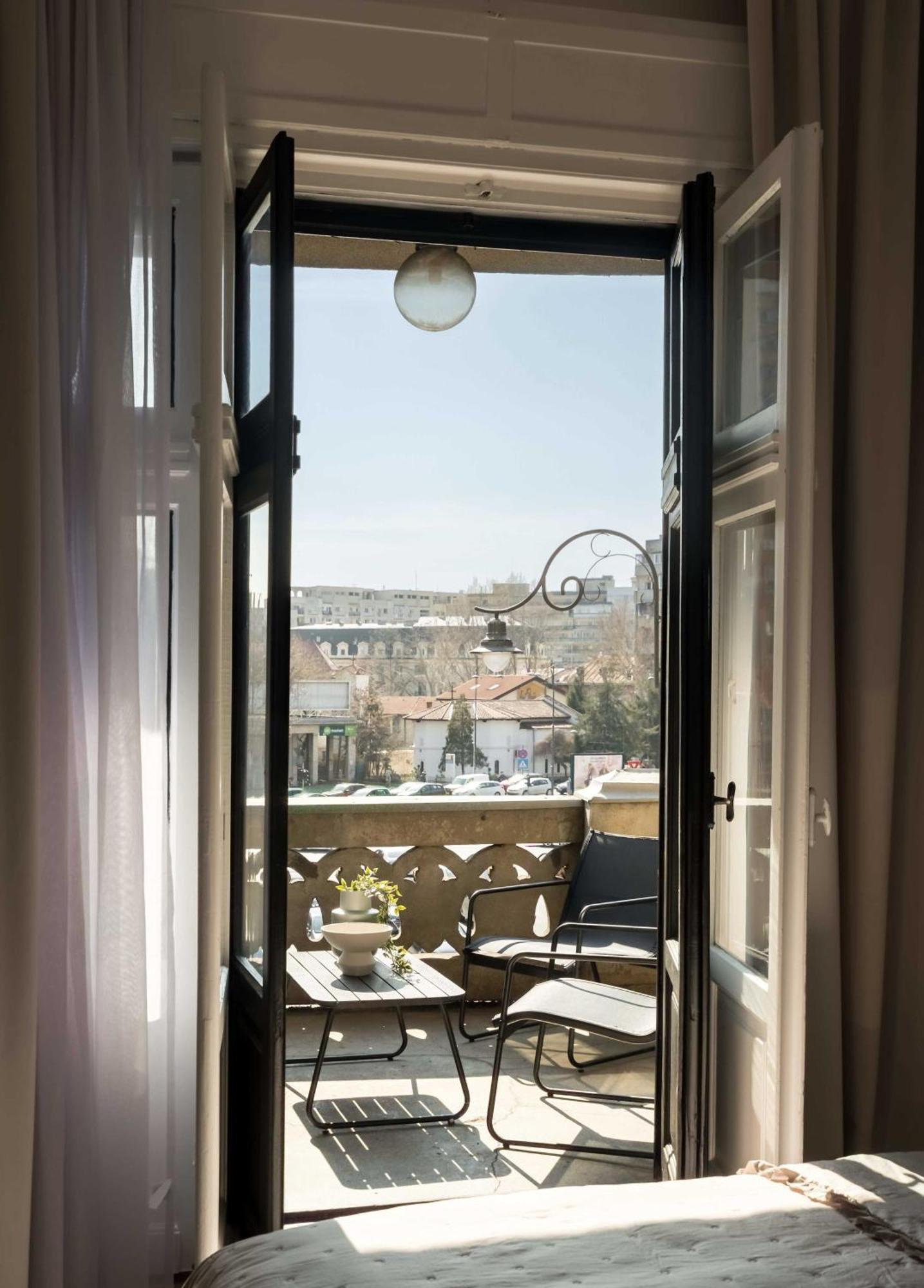Stunning 3br - Balcony Overlooking Calea Victoriei * Bucureşti